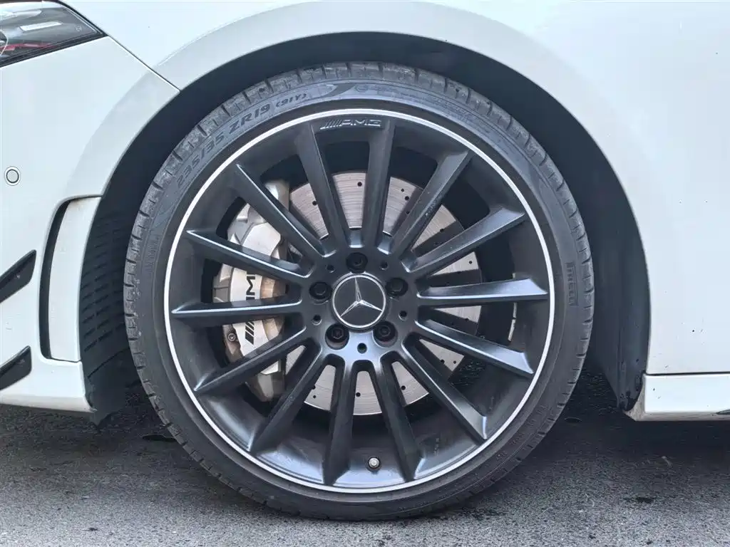 Mercedes-Benz A-Class AMG 2023 Model Year AMG A 35 L 4MATIC фото 22