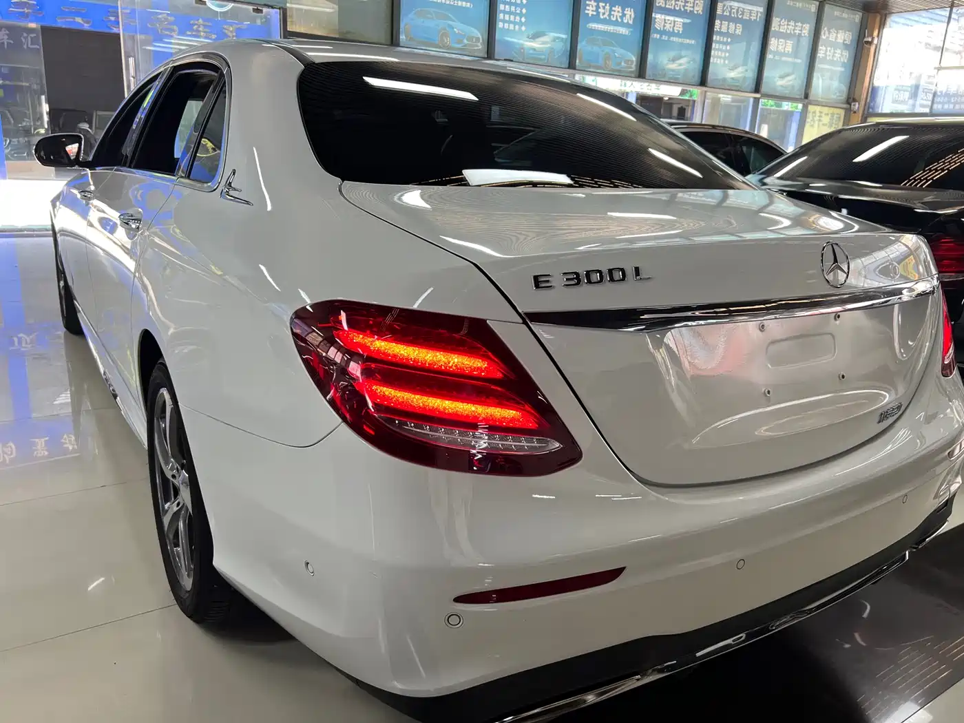 Mercedes-Benz E-Class 2016 E 300 L Sport Fashion Type фото 8