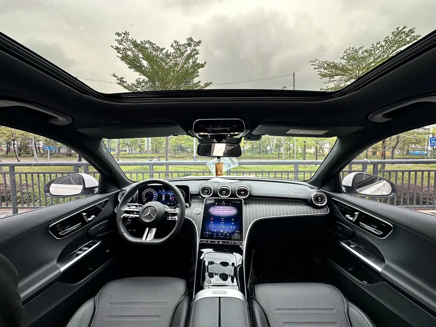 Mercedes-Benz C-Class 2023 Facelift C 260 L Sport Edition фото 5