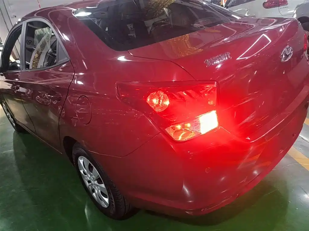 Hyundai Verna 2020 1.4L Manual GL Renewal Edition фото 5