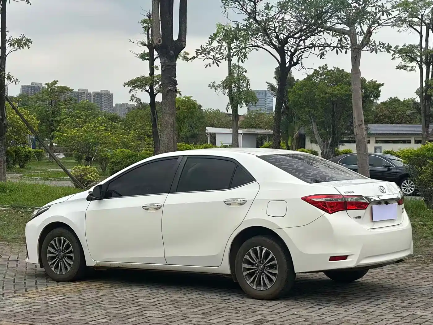 Toyota Corolla 2017 Facelift 1.2T S-CVT GL фото 11