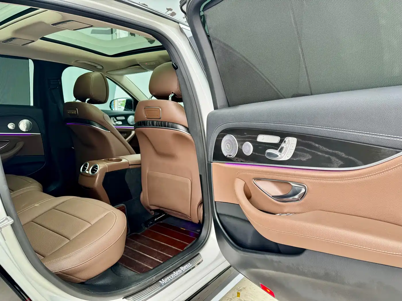 Mercedes-Benz E-Class 2020 Facelift E 300 L Sport Exclusive фото 13