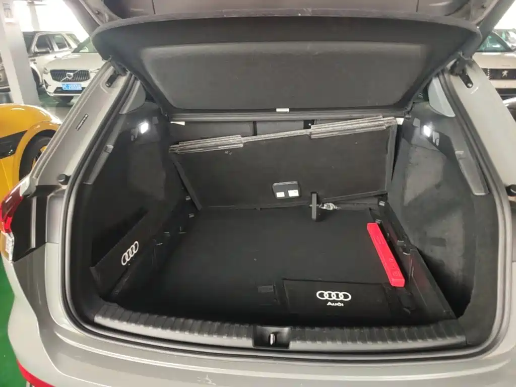 Photo 19 - Audi Q4 e-tron