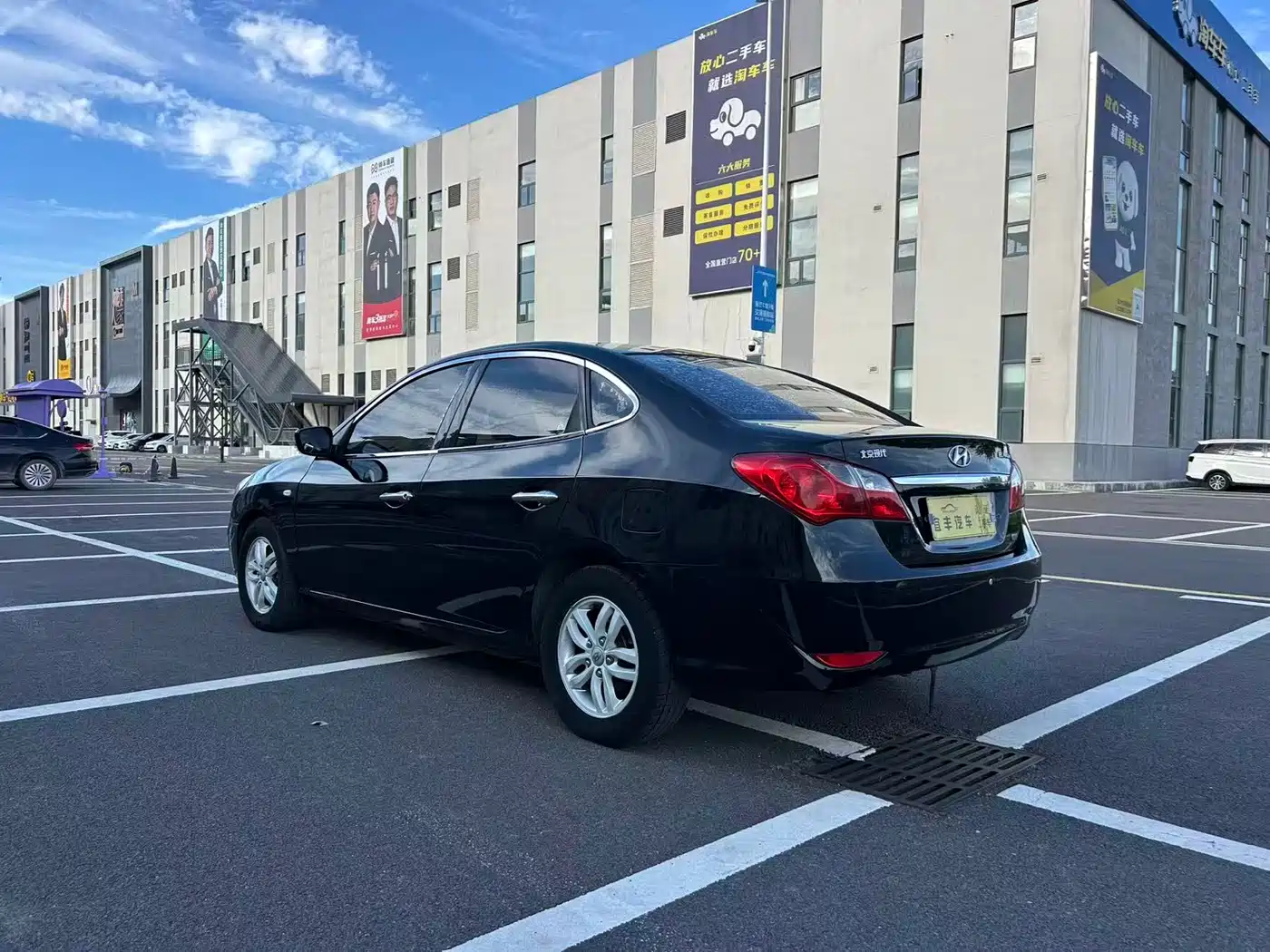 Hyundai Elantra 2011 1.6L Manual Luxury фото 12