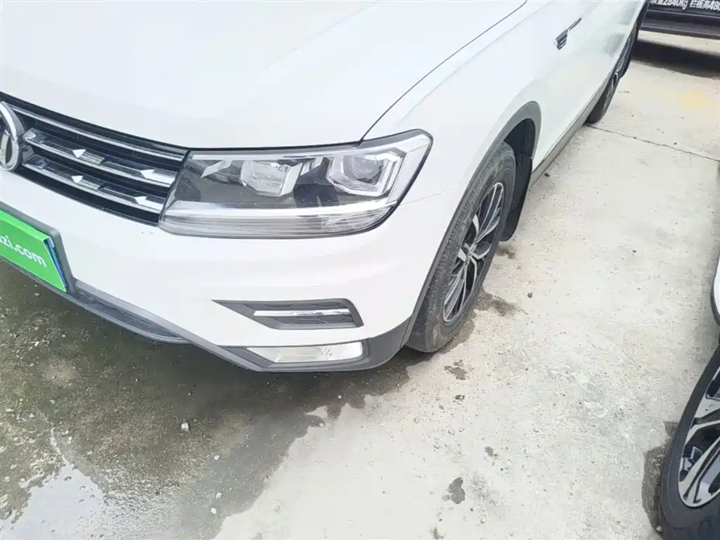 Volkswagen Tiguan L 2018 Facelift 330TSI Automatic 2WD Luxury Edition фото 18