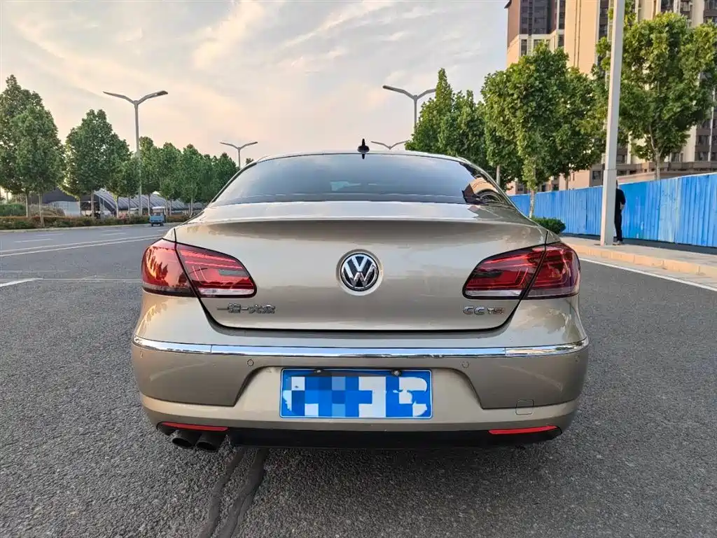 Volkswagen FAW-Volkswagen CC 2015 1.8TSI Luxury фото 5