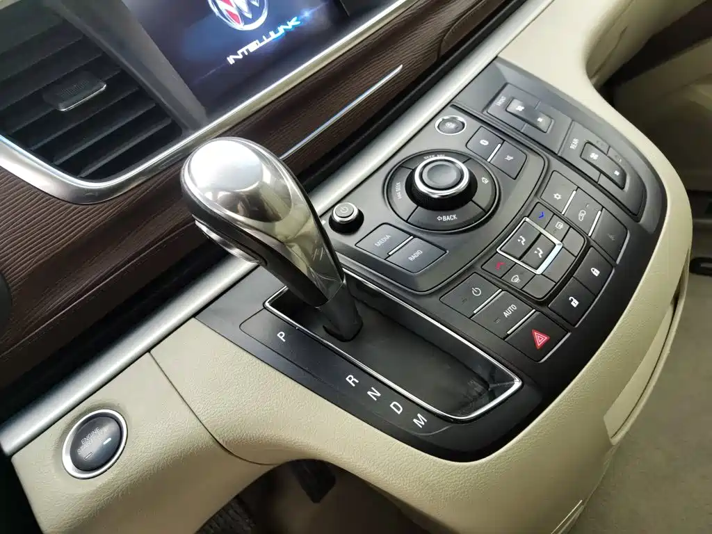 Фото 13 - Buick GL8