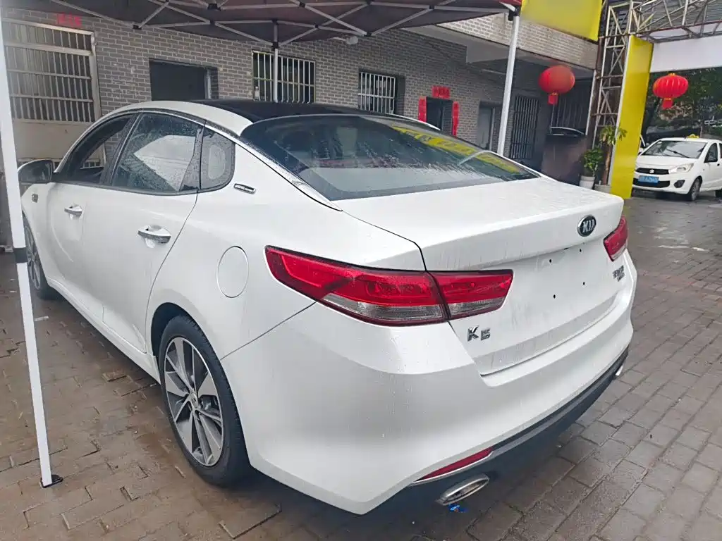 Kia Kia K5 2017 Model 2.0L Automatic 15th Anniversary Special Edition LUX 23