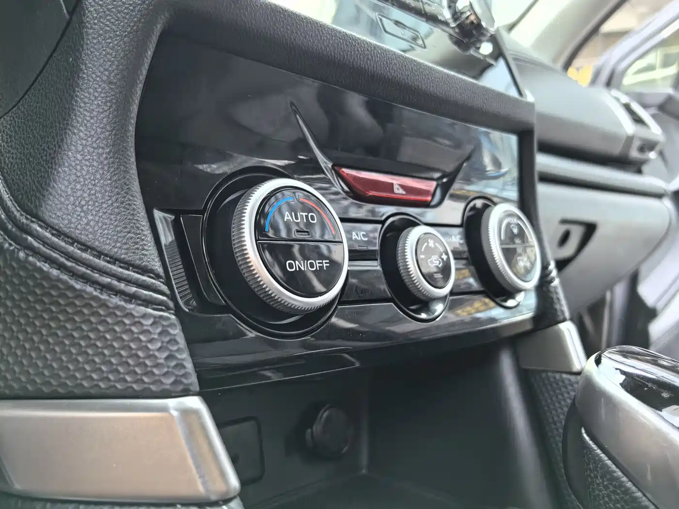 Subaru Forester 2019 2.0i Luxury Edition EyeSight фото 22