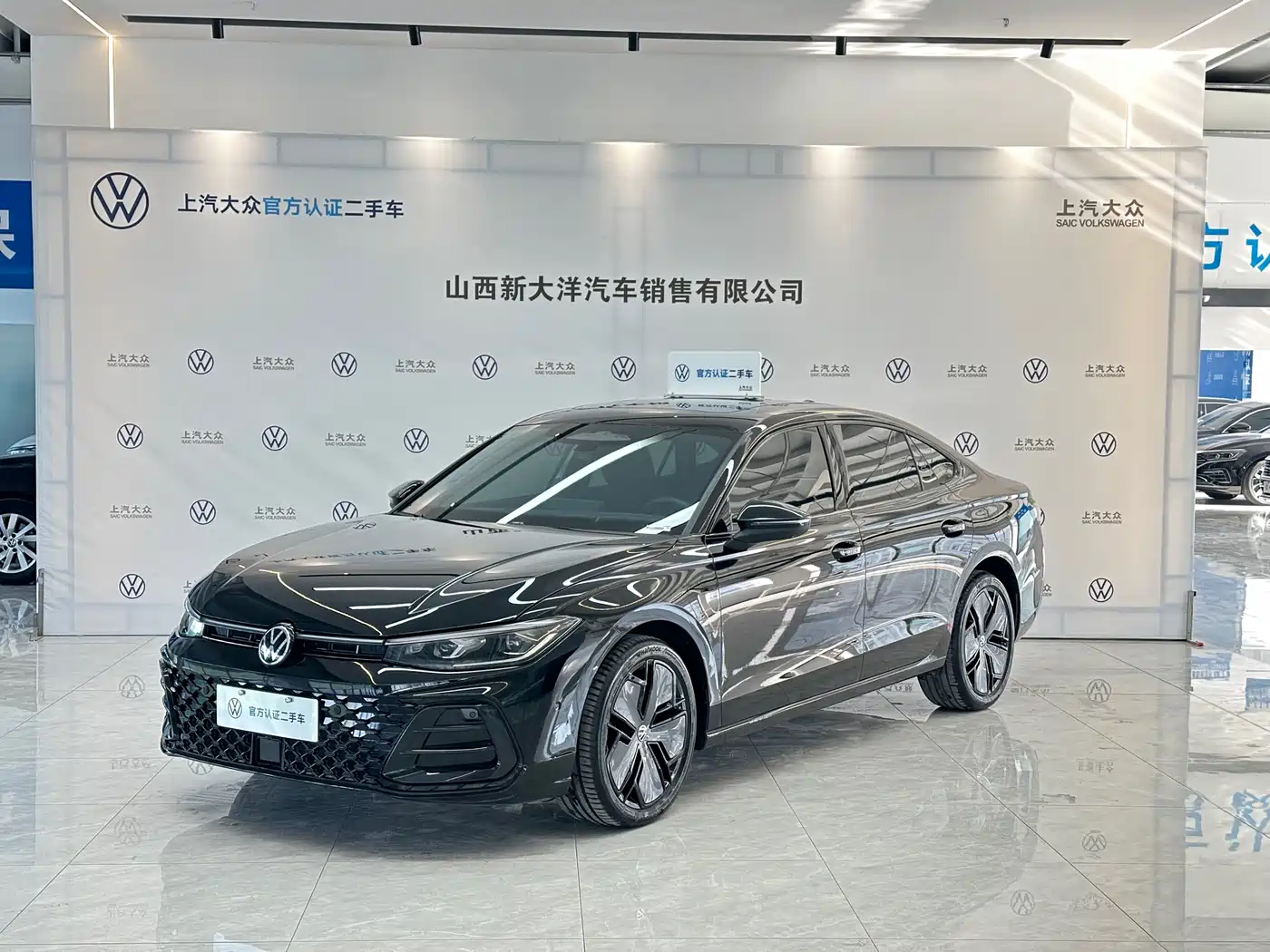 Volkswagen Passat 2025 Model Pro 380TSI Starlight Dragon Premium Edition