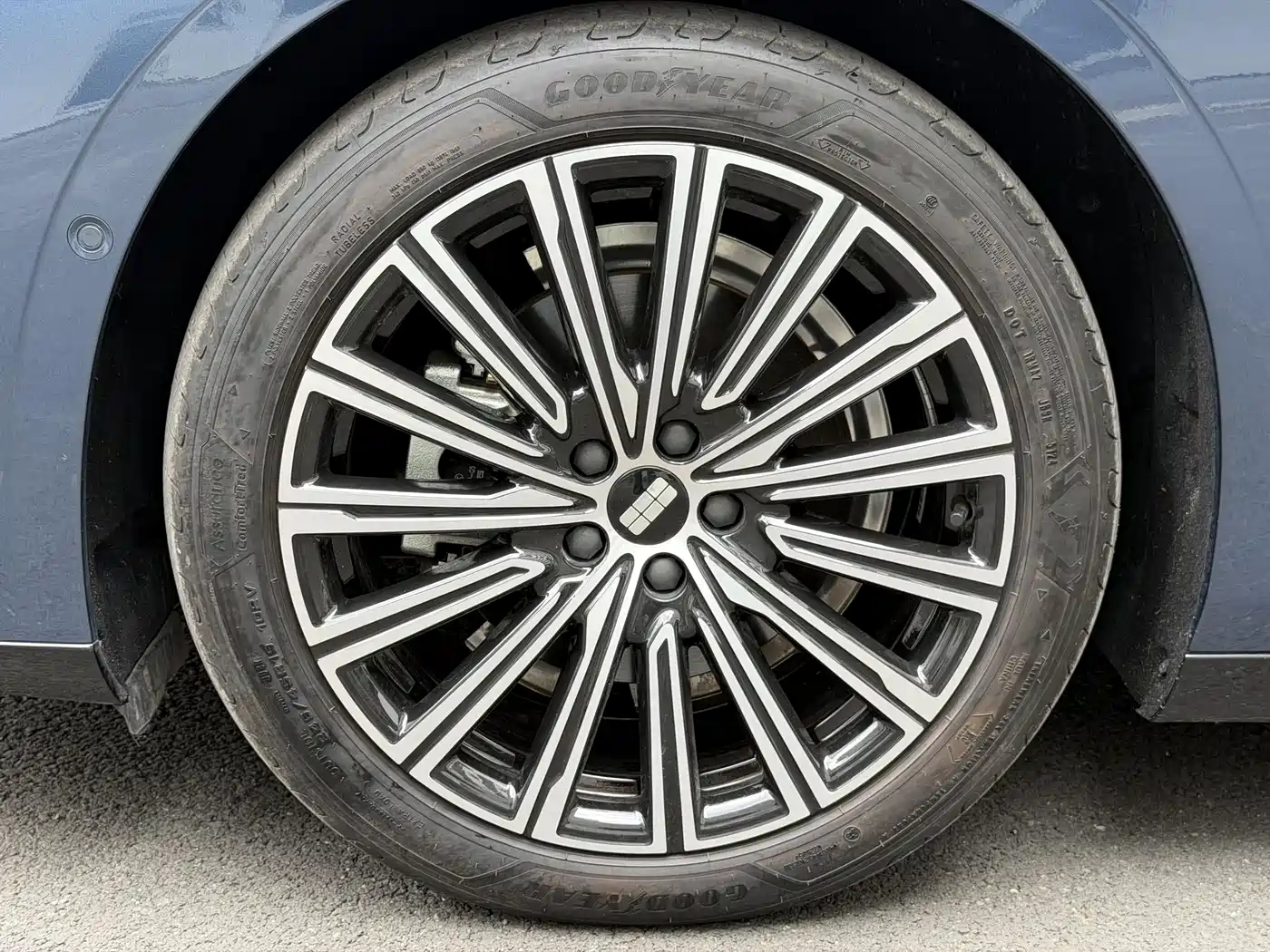 Geely Galaxy Galaxy Xingyao 8 2025 130km EM-P Starship Edition фото 12