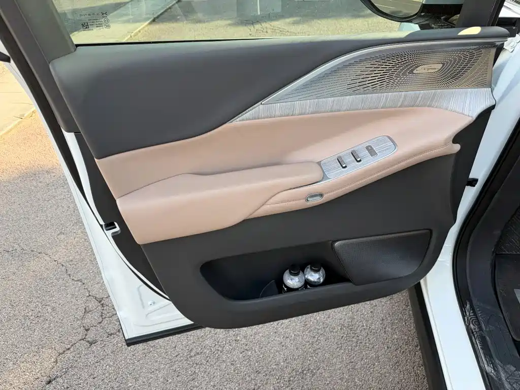 XPeng X9 2025 2025 Extended Range Edition