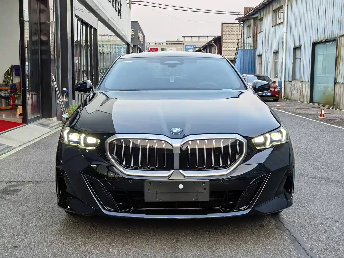 BMW 5-SERIES