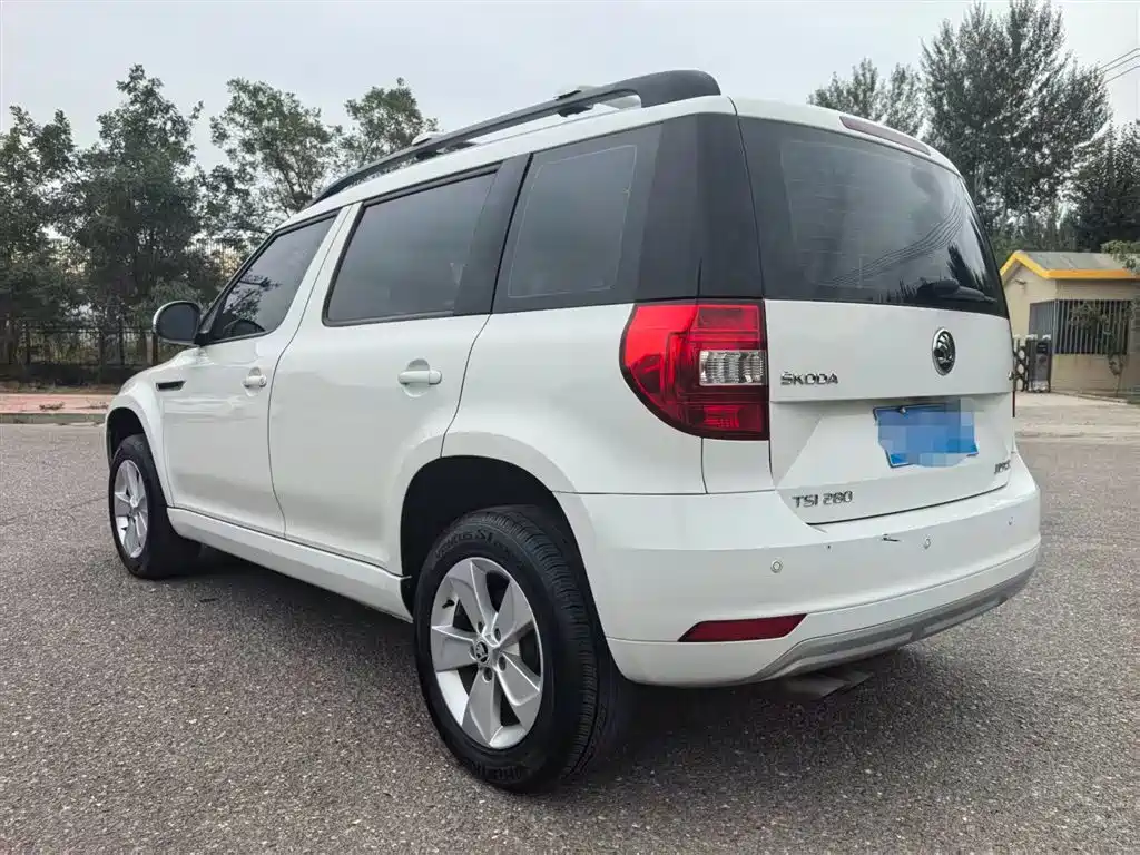 Škoda Yeti 2016 1.4TSI DSG Forward Edition фото 9