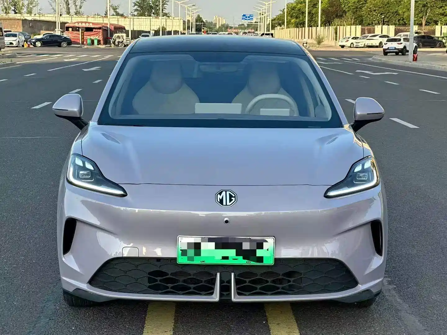 Фото 2 - MG MG4 EV