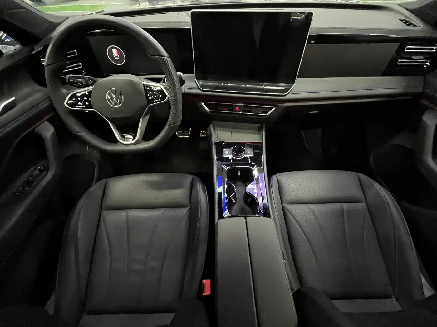 Volkswagen Tiguan L 2024 PRO 380TSI AWD R-Line Intelligent Leader Edition фото 8