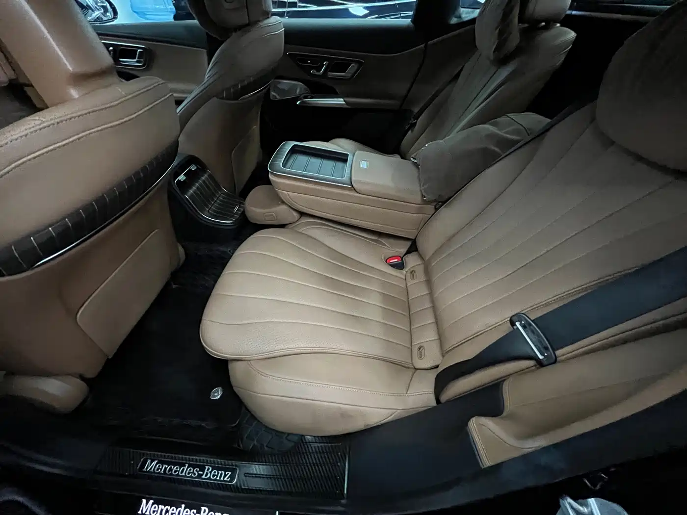 Mercedes-Benz E-Class 2024 Model E 300 L Luxury Sport фото 15