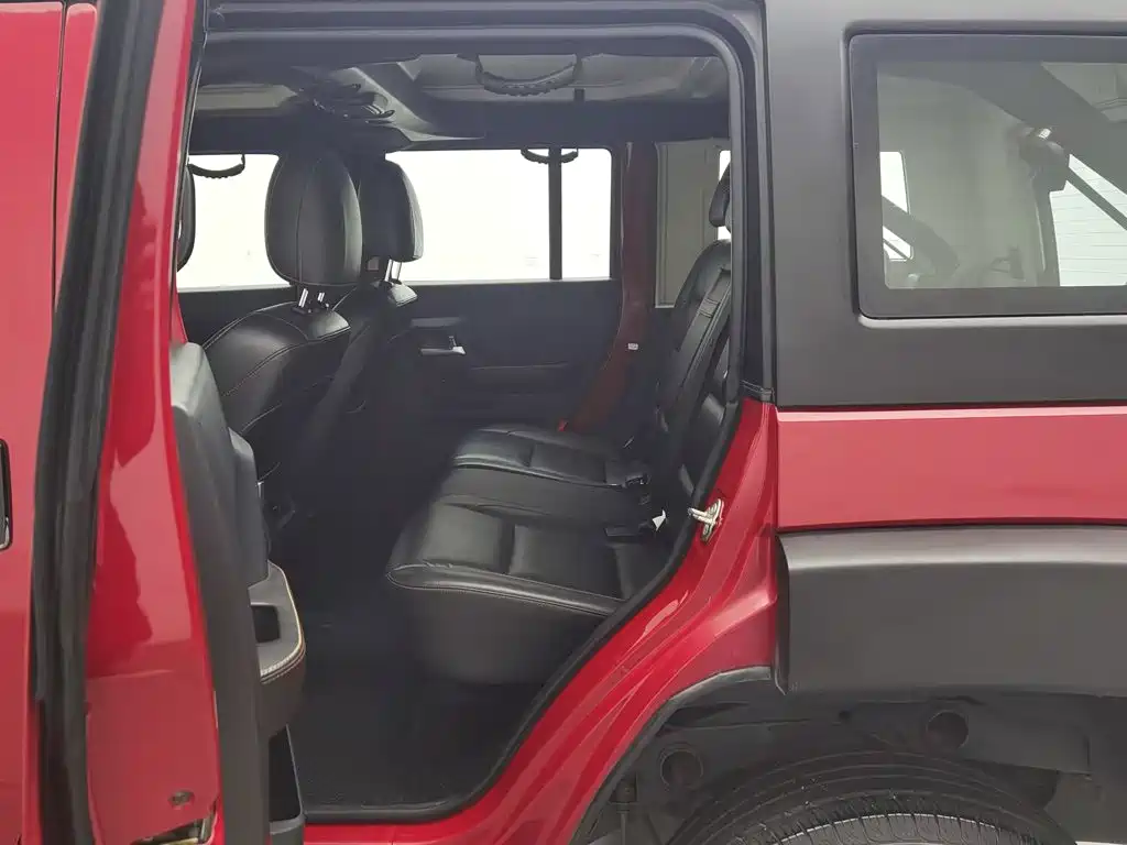 BAIC ORV Beijing Offroad BJ40 2016 2016 Model 40L 2.0T Manual 4WD Premium