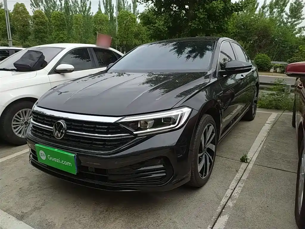 Volkswagen Sagitar 2025 Model Second Facelift 300TSI DSG Transcend Edition