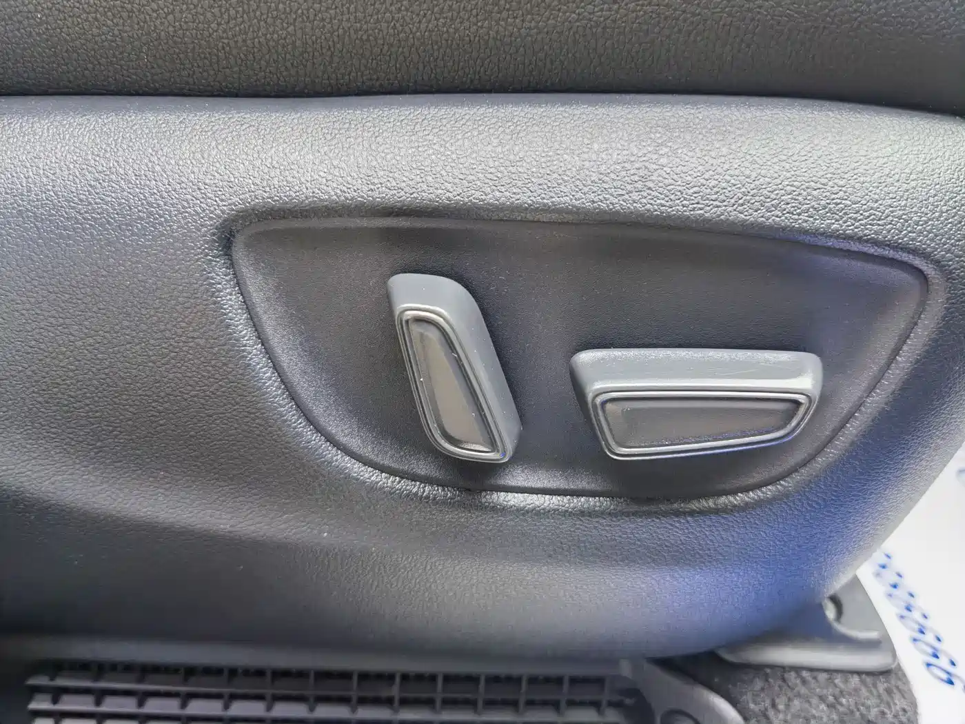 Toyota Sienna 2021 2.5L Hybrid Platinum Edition фото 22