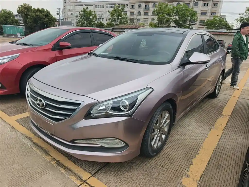 Hyundai Mistra 2014 1.8L Auto Smart GLS фото 2