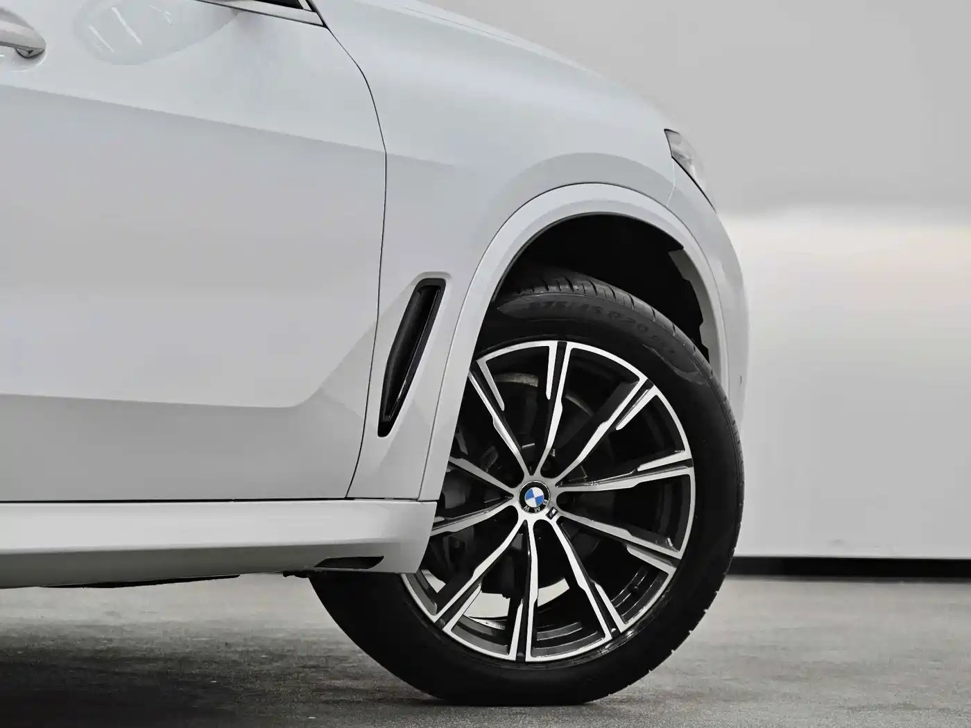 BMW X5 (Import) 2019 xDrive40i M Sport Package фото 19