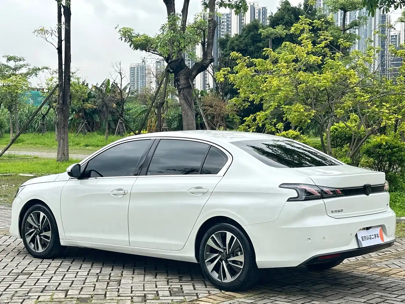 Peugeot 408 2022 1.6T Dream Chaser Edition фото 7