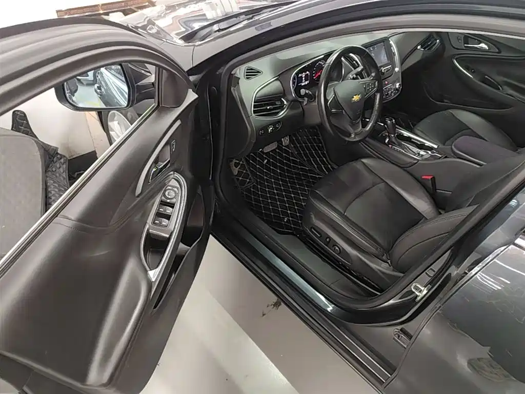 Chevrolet Malibu XL 2017 1.5T Auto Sport Edition фото 16
