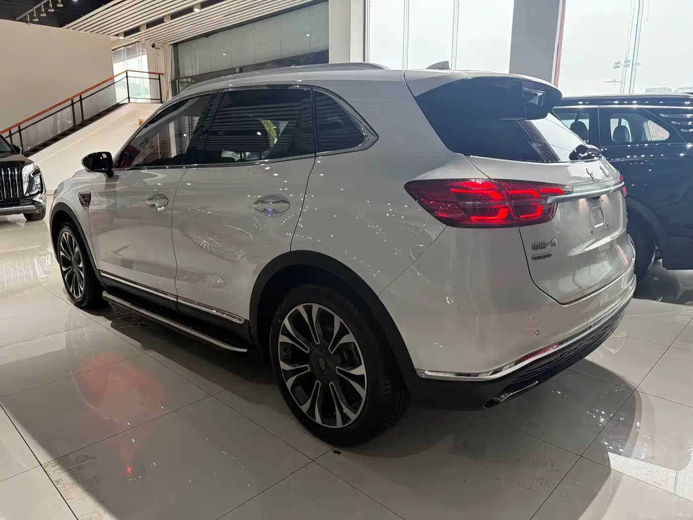 Hongqi HONGQI HS5