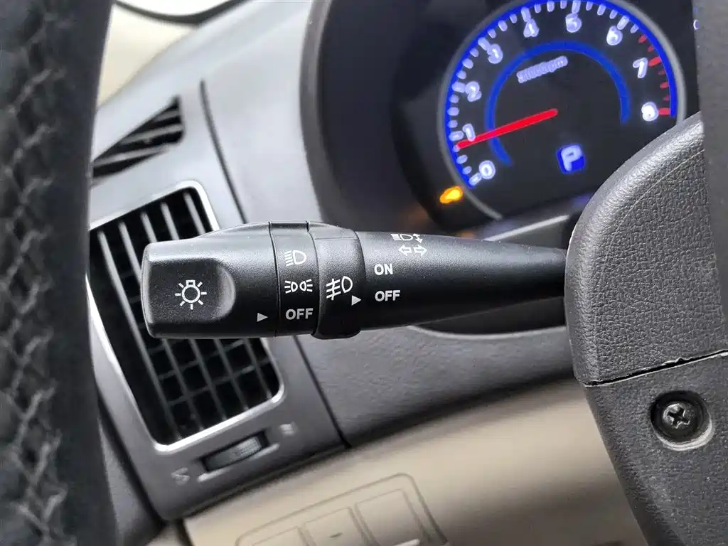 Hyundai Elantra 2011 1.6L Automatic Luxury фото 21