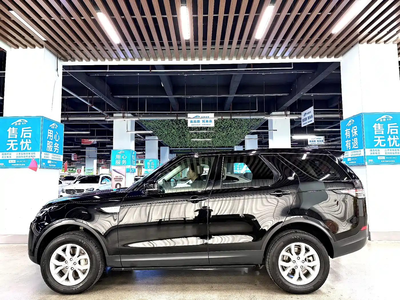 Land Rover Discovery 2019 3.0 SC V6 SE фото 18