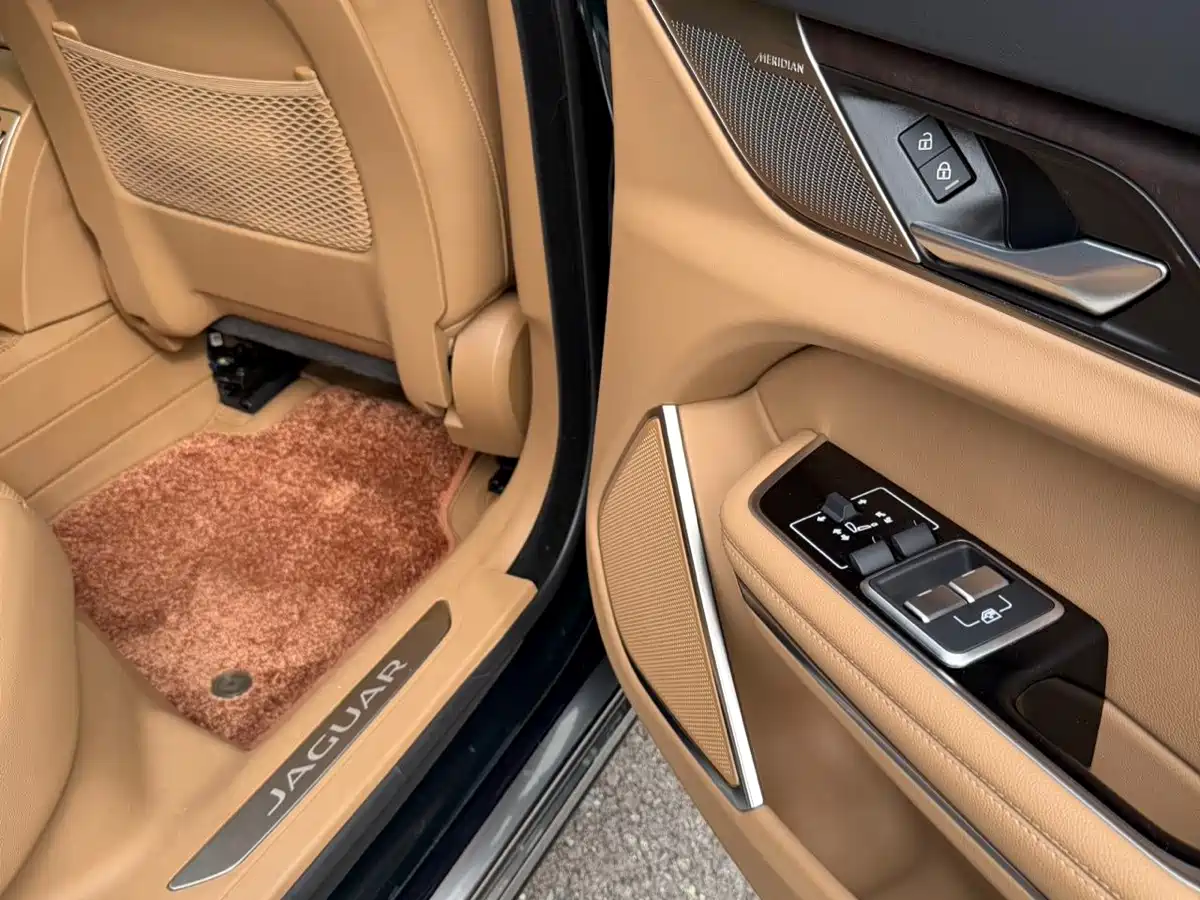Jaguar XFL 2024 2024 2.0T P250 2WD Premium Luxury