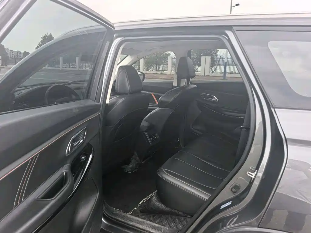 Changan Oshan X7 PLUS 2022 2022 1.5T Blue Whale Edition Auto Geeker Flagship