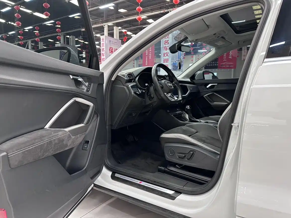 Volkswagen Tharu 2022 330TSI AWD Flagship Edition фото 17