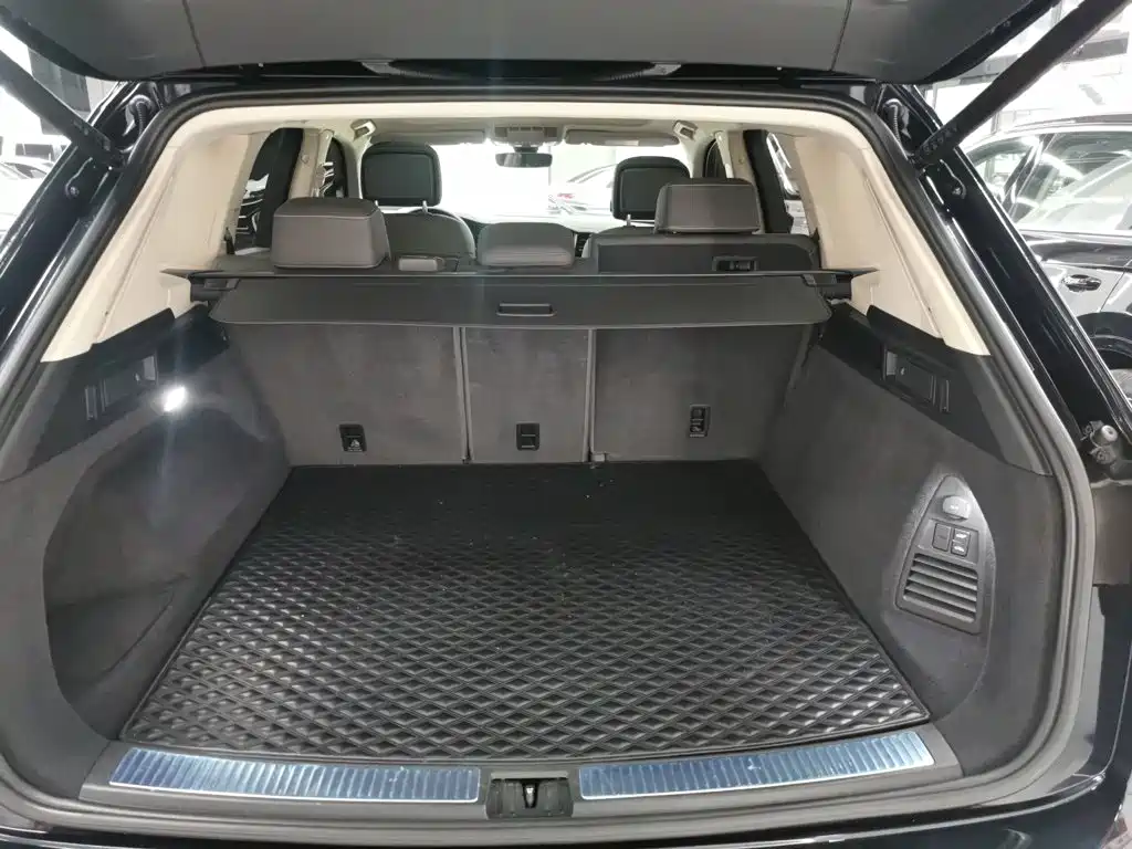 Volkswagen Touareg 2022 2022 3.0TSI Rui Xiang Edition Gloss Black Sport Package