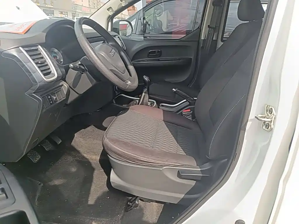 Jinbei Golden Sea Lion M Classic 2024 2024 1.5L Engineering Lion Passenger Van 6-seater