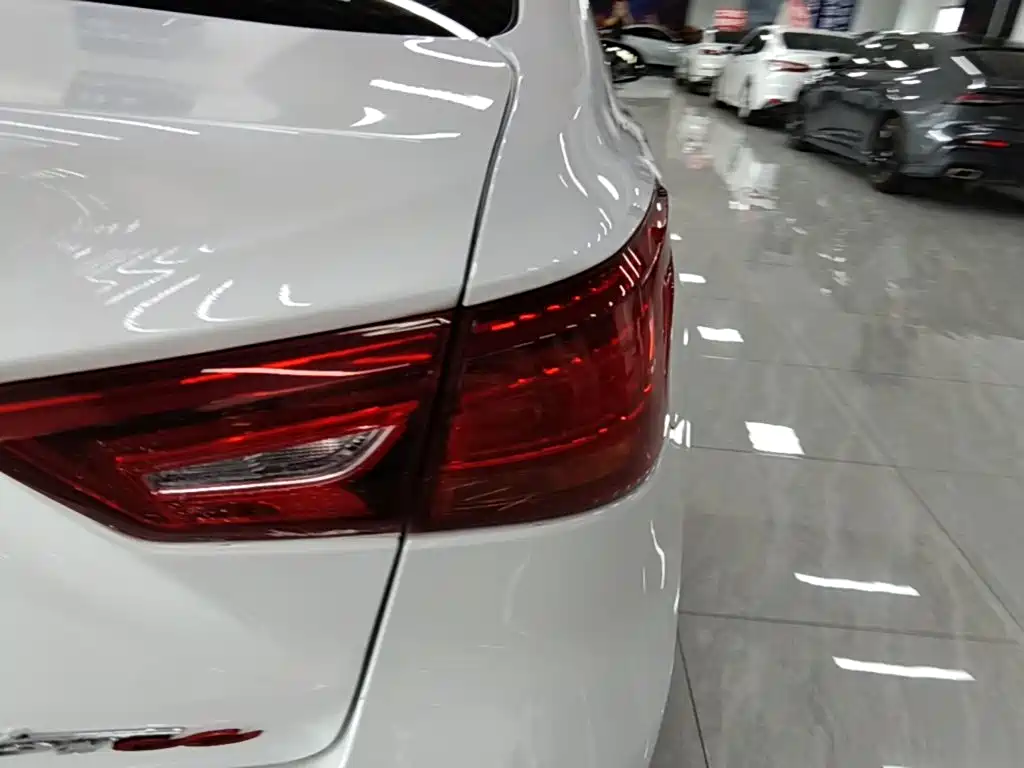 Changan Raeton CC 2018 2018 1.5T Auto Smart Elegance China V