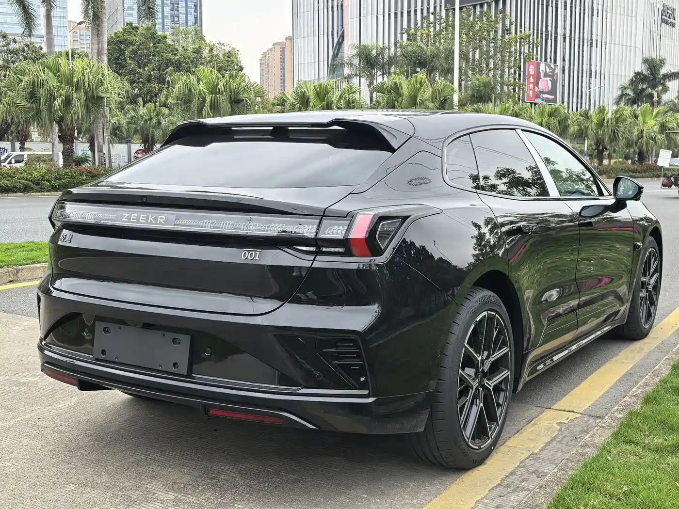 ZEEKR EXTREME KRYPTON 001