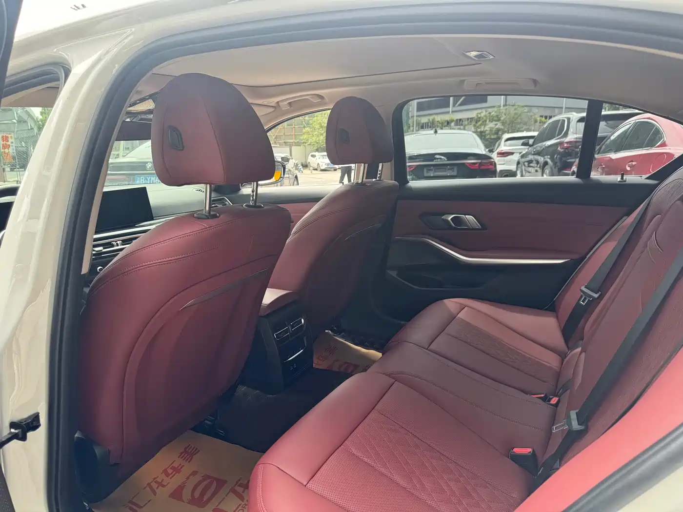 BMW 3 Series 2023 325Li M Sport Package фото 9