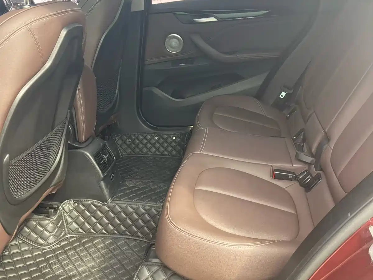 BMW X1 2022 sDrive25Li Leading фото 6