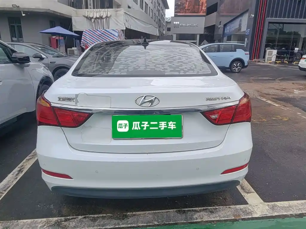 Hyundai Mistra 2016 1.8L Auto Premium DLX фото 10