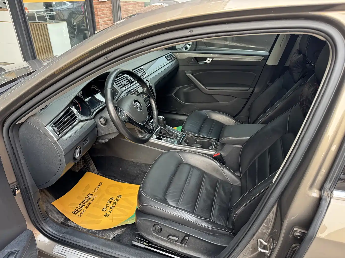 Volkswagen Passat 2017 330TSI DSG Prestige фото 8