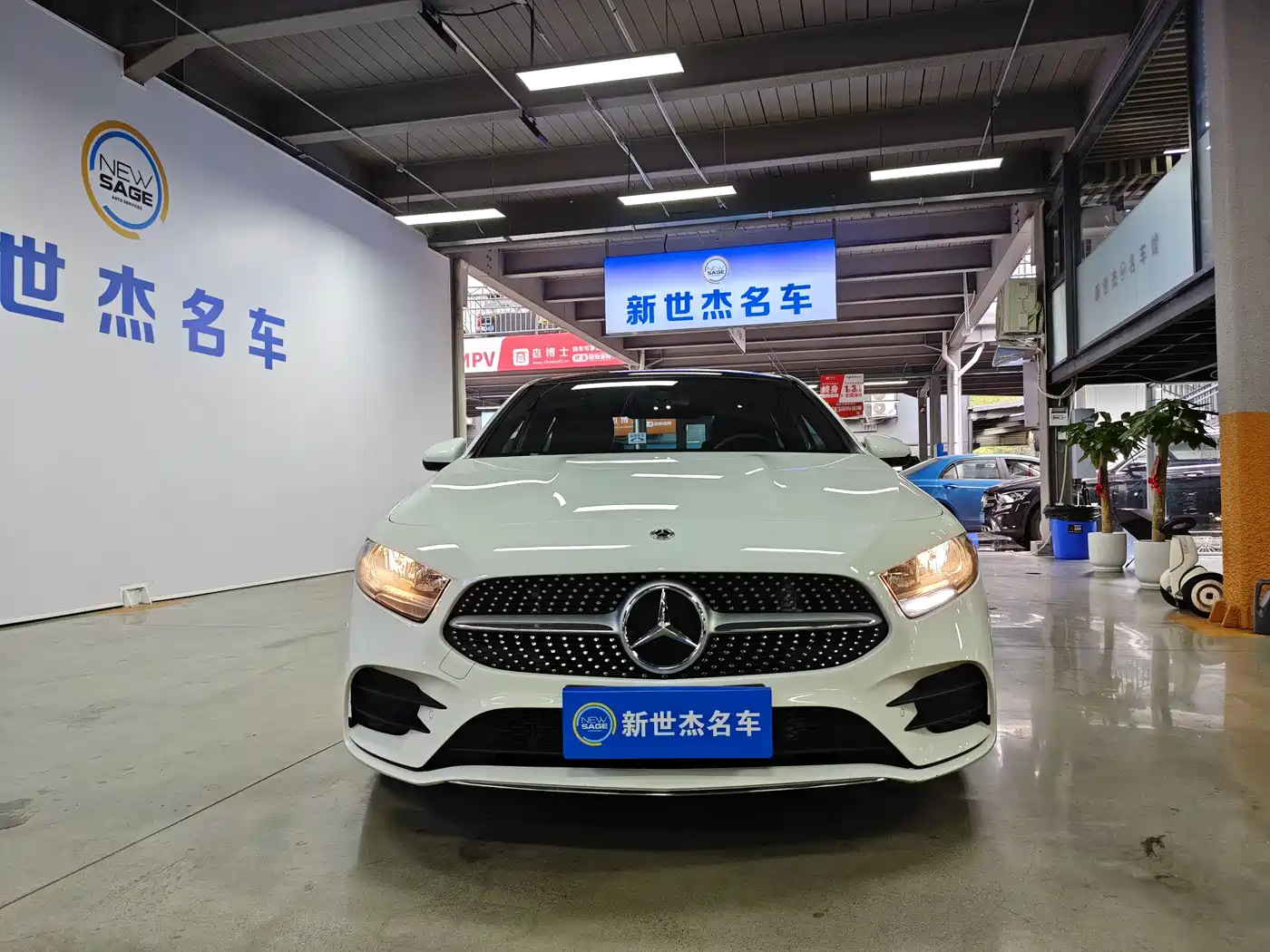 Mercedes-Benz A-Class 2021 A 180 L Sports Sedan фото 2