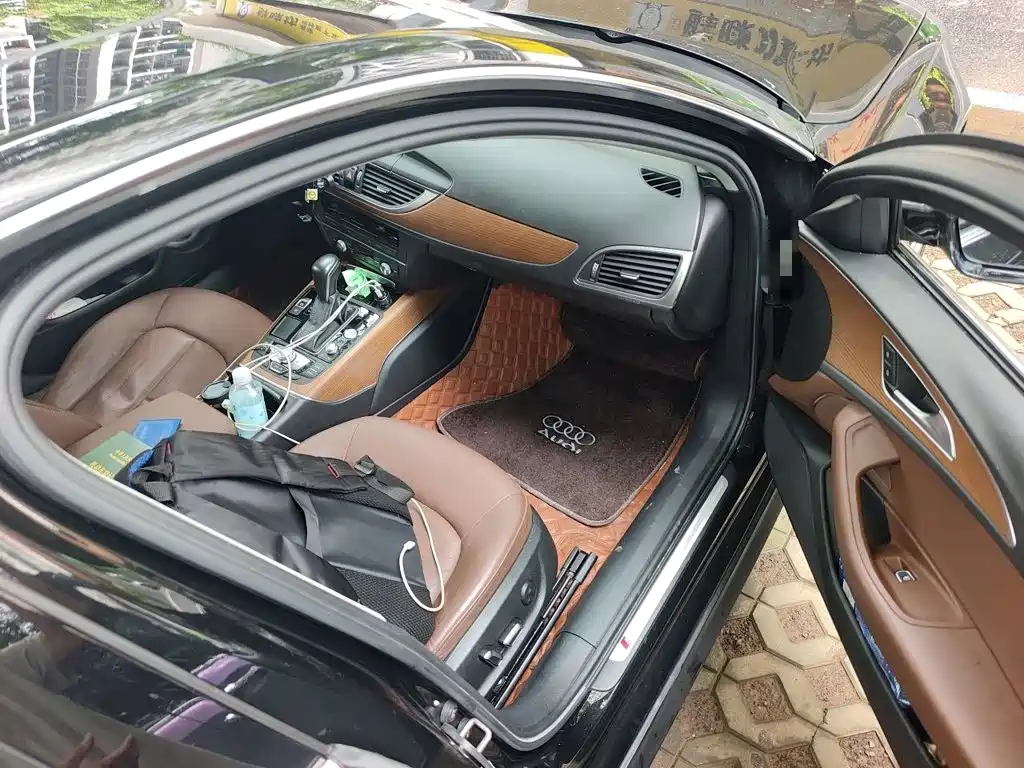 Фото 20 - Audi A6L
