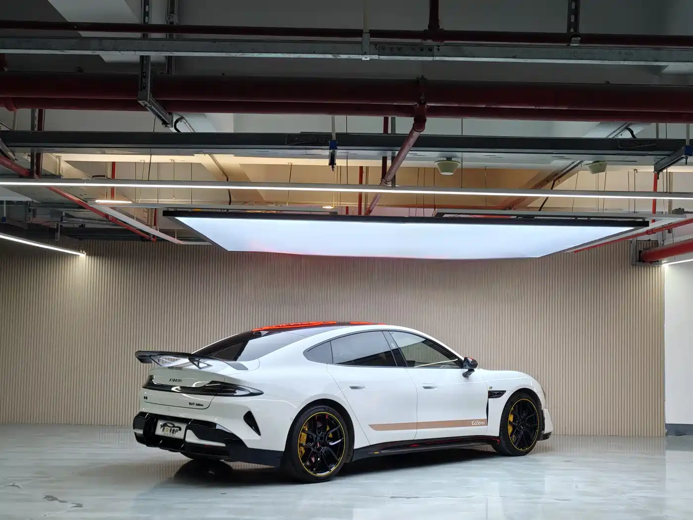 XIAOMI CAR XIAOMI SU7 ULTRA