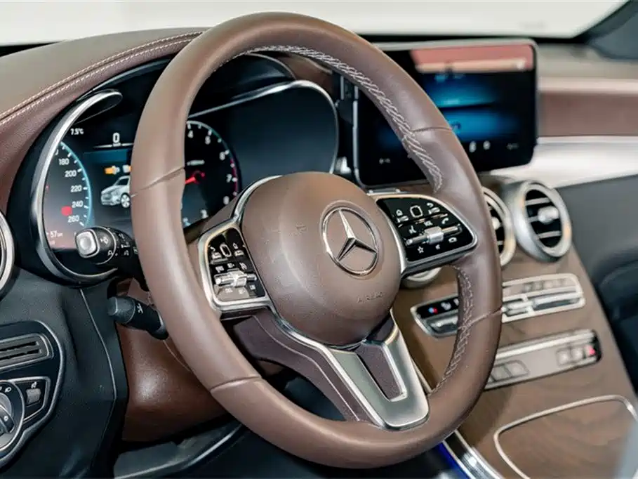 Mercedes-Benz GLC 2022 Facelift GLC 300 L 4MATIC Dynamic Collector's Edition фото 10
