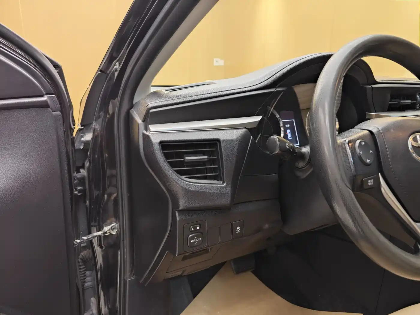 Toyota Levin 2016 Hybrid 1.8H GS E-CVT Elite Sunroof фото 11