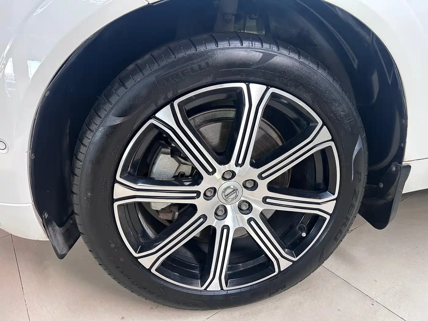 VOLVO XC60 PLUG IN HYBRID