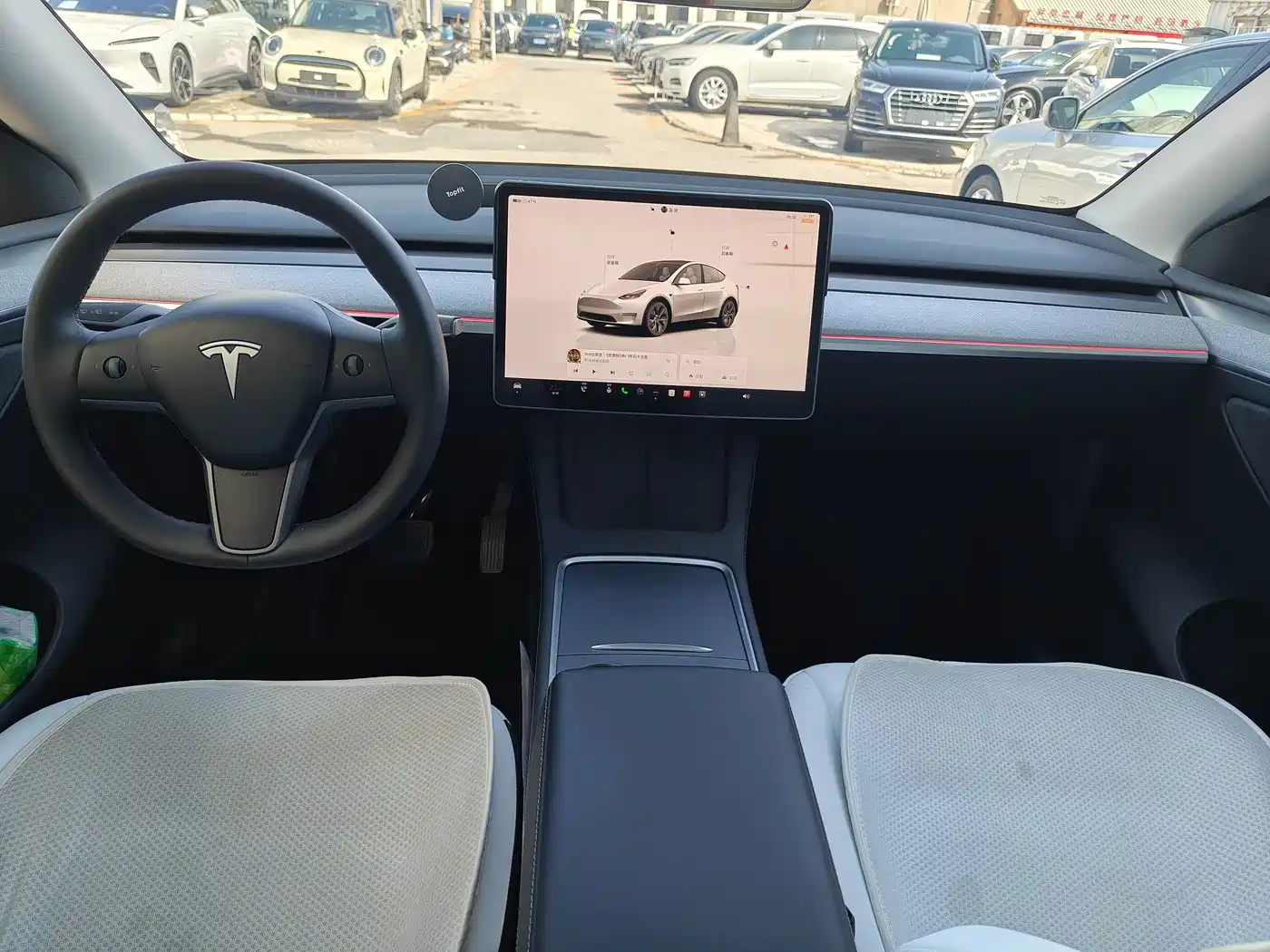 TESLA MODEL Y