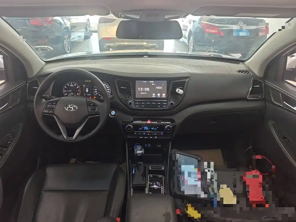 Hyundai Tucson 2015 2015 1.6T Dual Clutch 2WD Leading